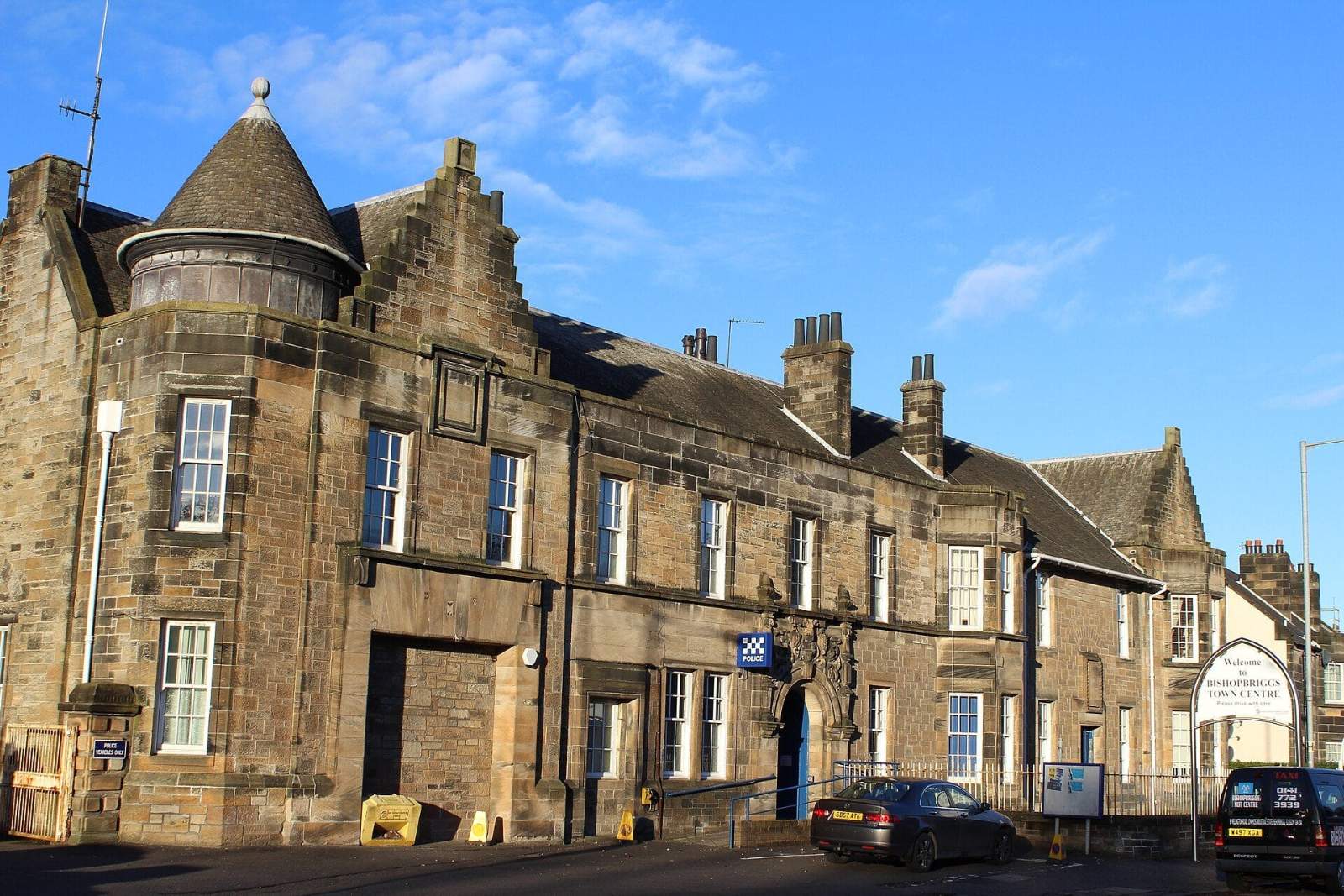 Sandstone building on Kirkintilloch Road, Bishopbriggs