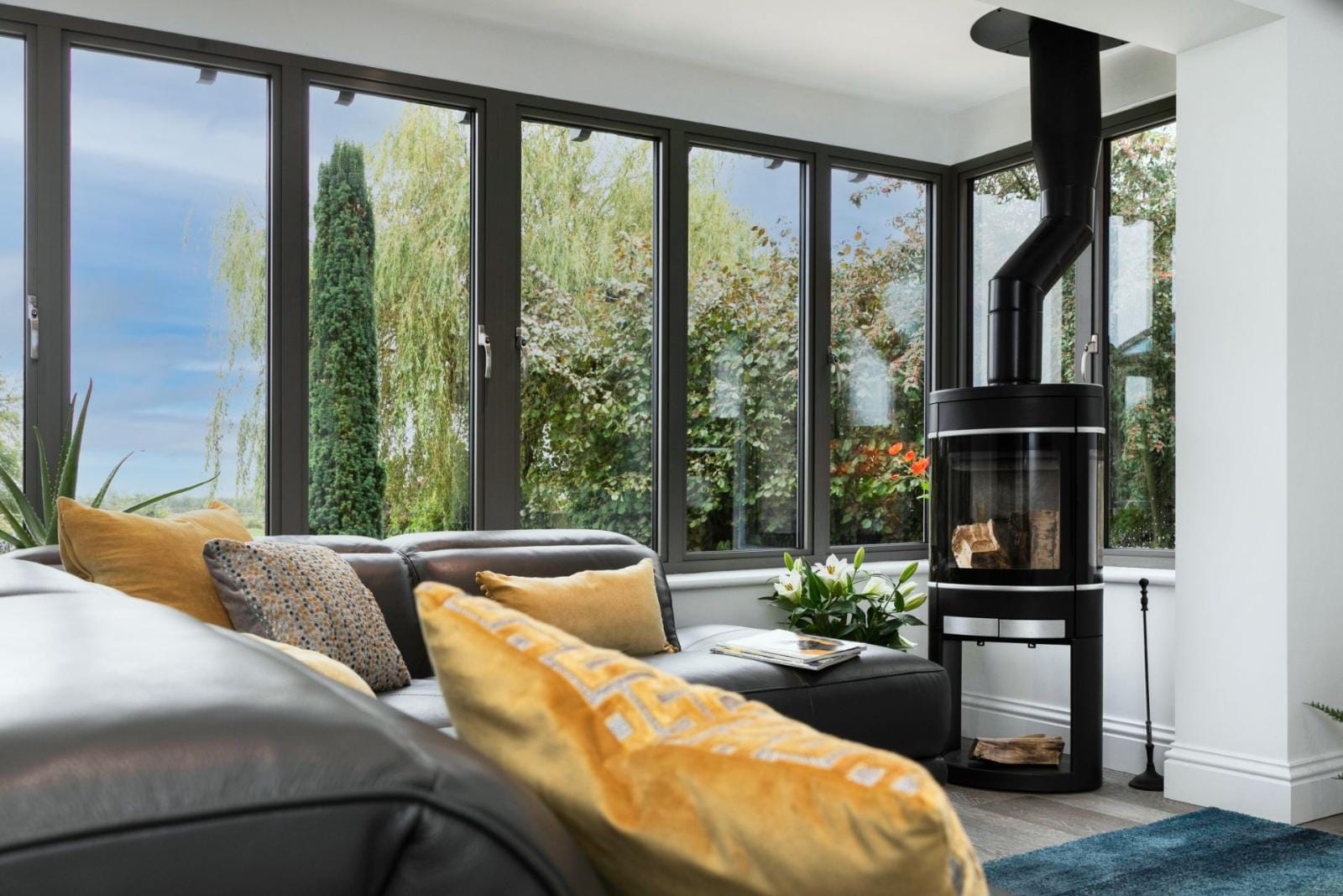 Sheerline Classic aluminium windows in a living room