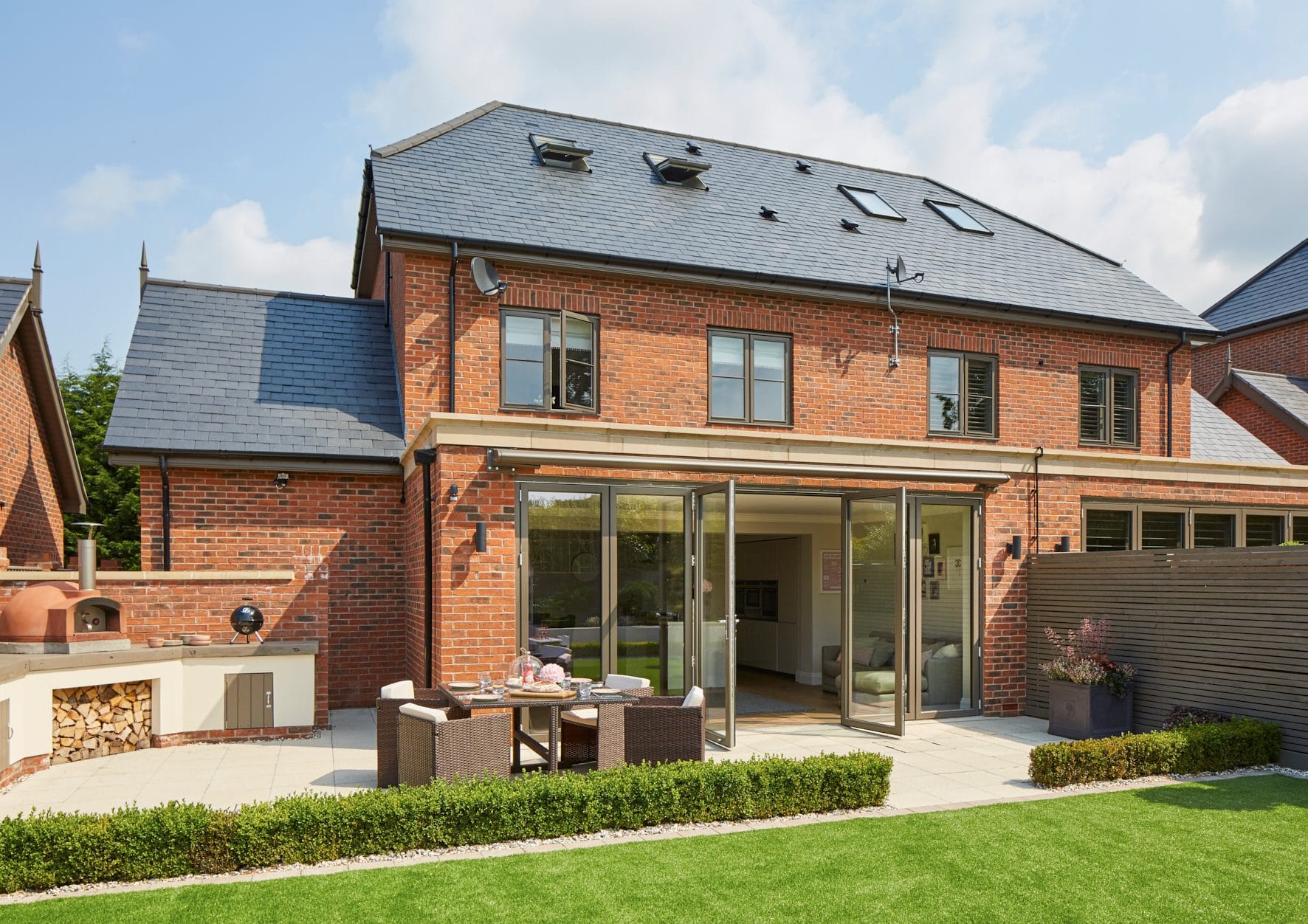 Anthracite grey uPVC casement windows fitted by NuView in Glasgow